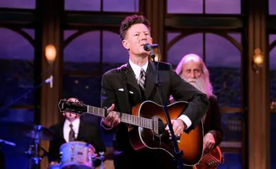 Lyle Lovett